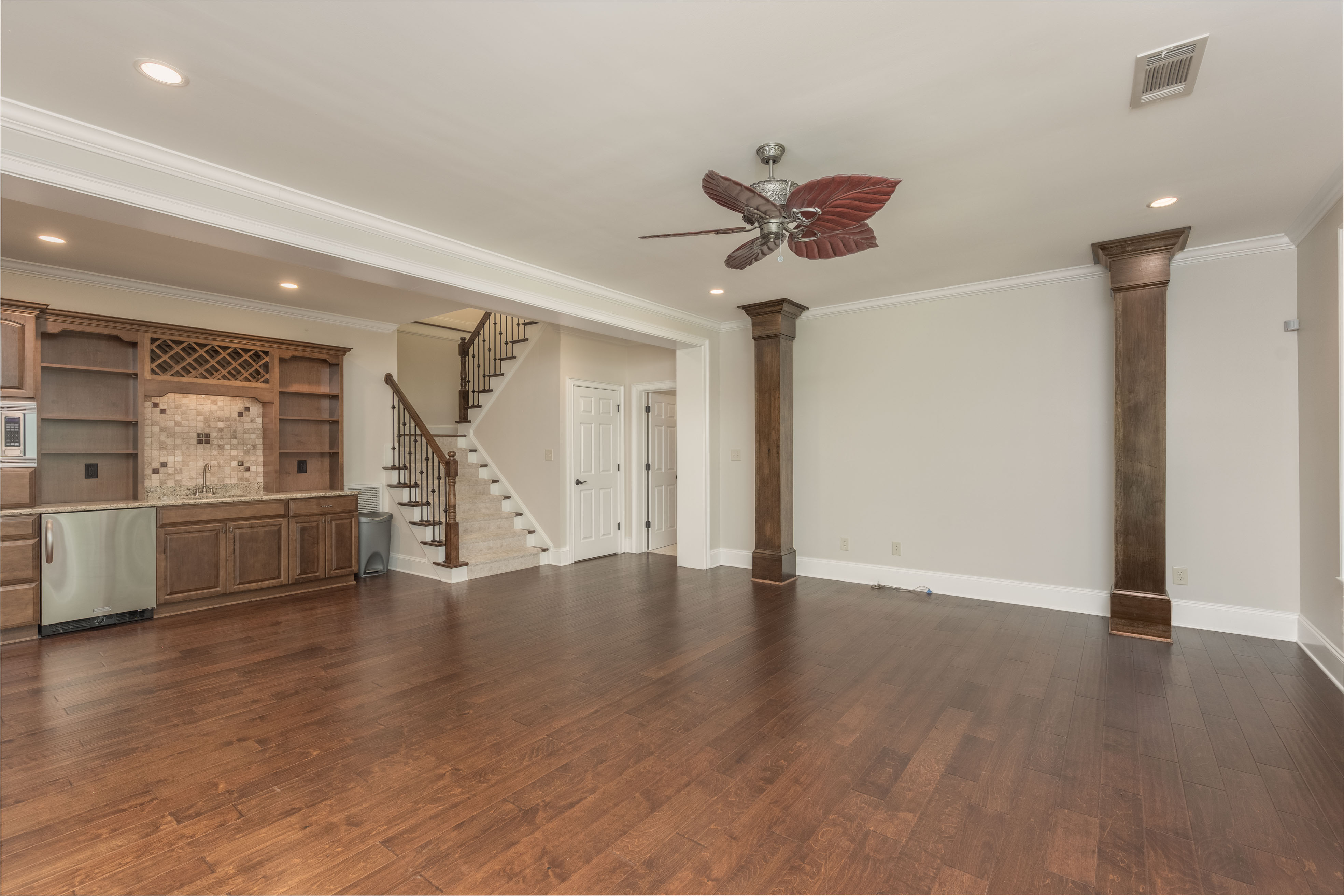 1001 Walton Way image 44